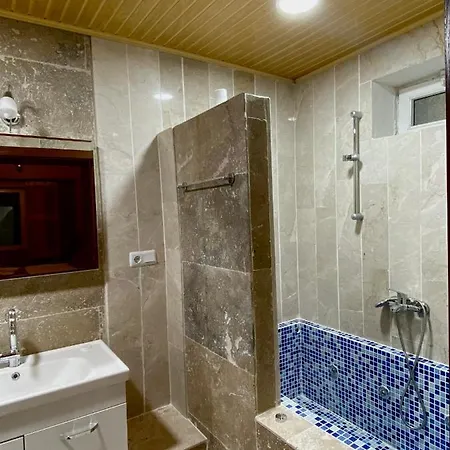Capiedra Hotel 3*