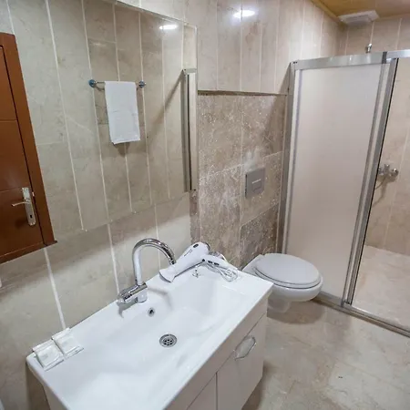Capiedra Hotel 3*