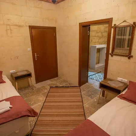Capiedra Hotel 3*
