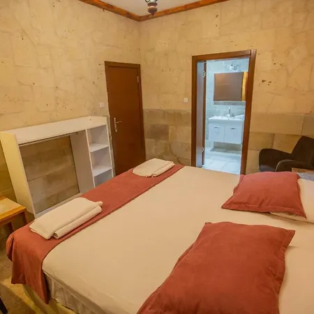 Capiedra Hotel