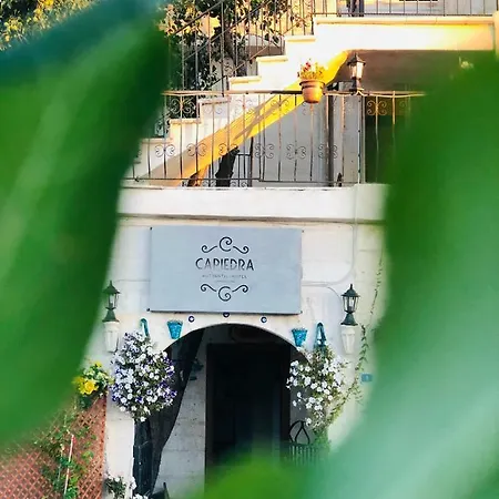 Capiedra Hotel 3*